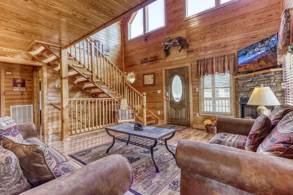 Mountain Breeze 5 Bedrooms 3 Bathrooms Cabin