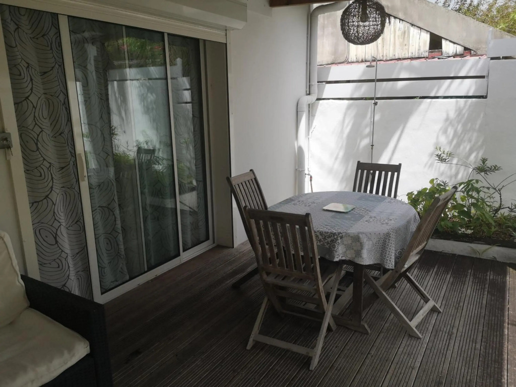 TICASE SOLEIL - F2 tout confort, terrasse, jardin privatif, DIDIER