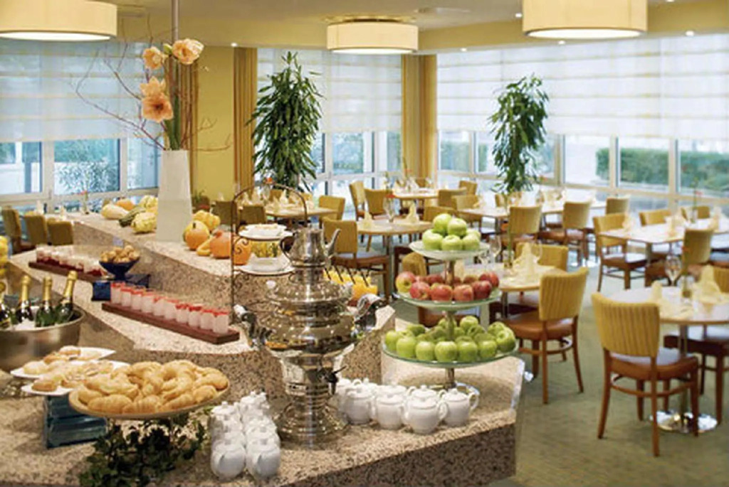 Mövenpick Hotel Nürnberg Airport