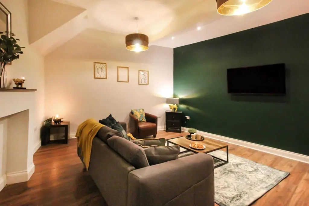 3 Bedroom City Centre Townhouse