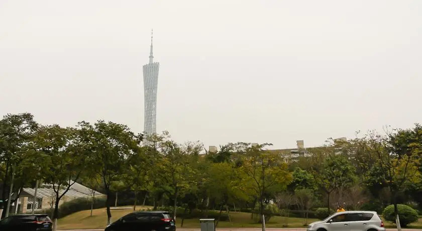 Private Enjoy Home Apartment (The New Pearl River Shore Apartment)