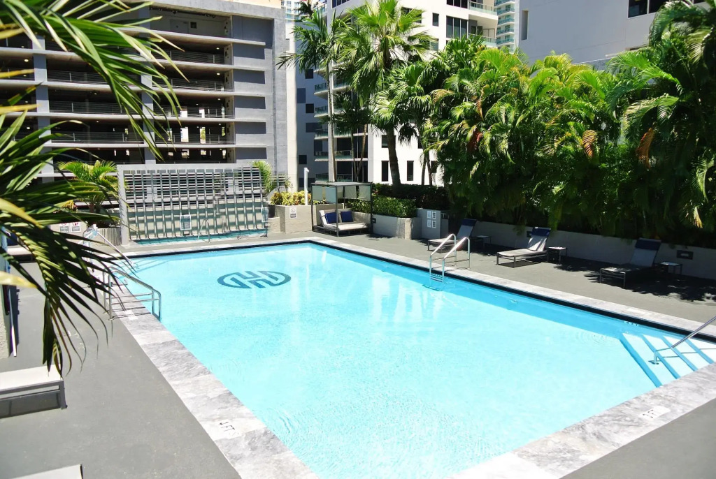 Fortune House Hotel Suites