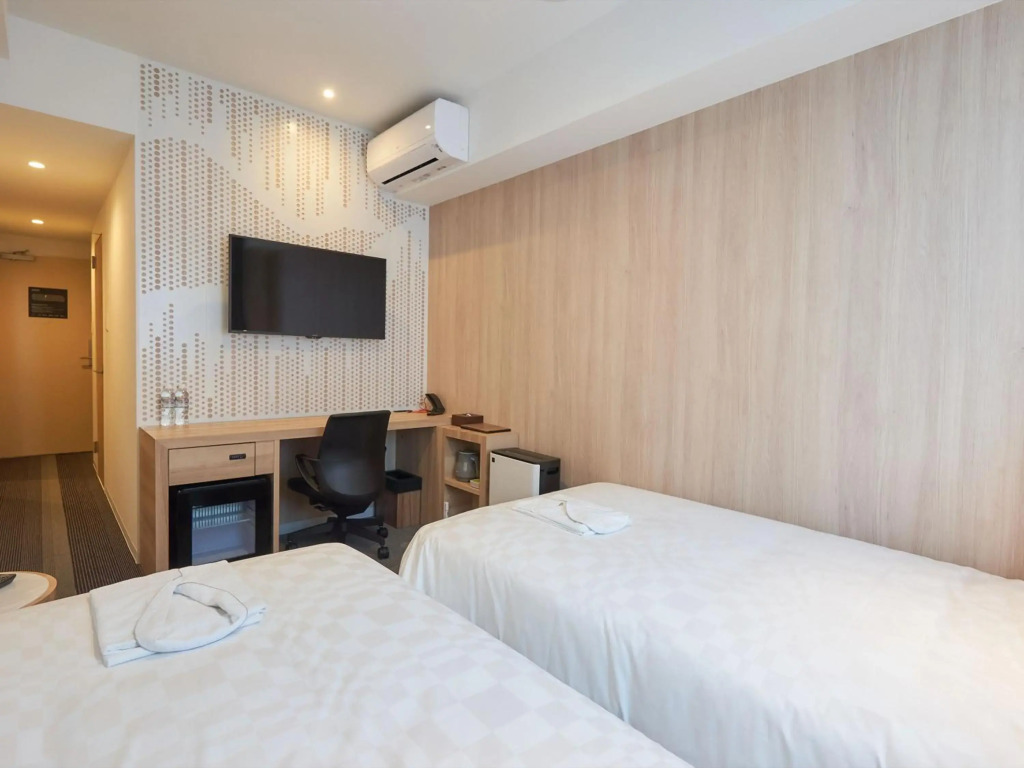 Henn na Hotel Komatsu Ekimae