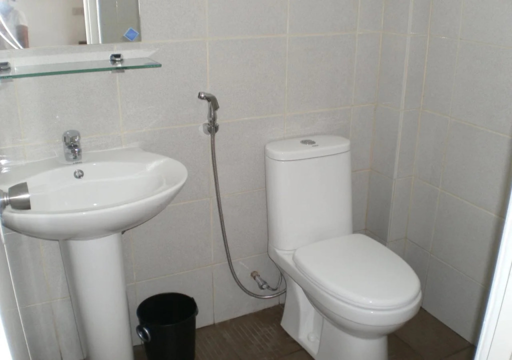 The Palines Apartment Hotel - Muntinlupa Near Evia