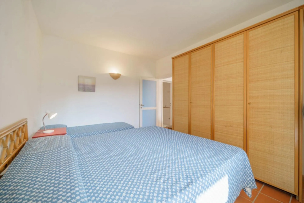 Two room apartment with beautiful terrace close to Forno beach-BAIA BLU N°5