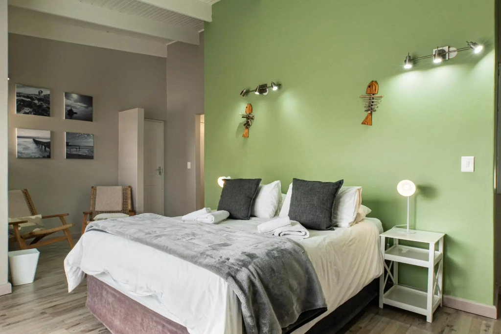 Waterfront E7