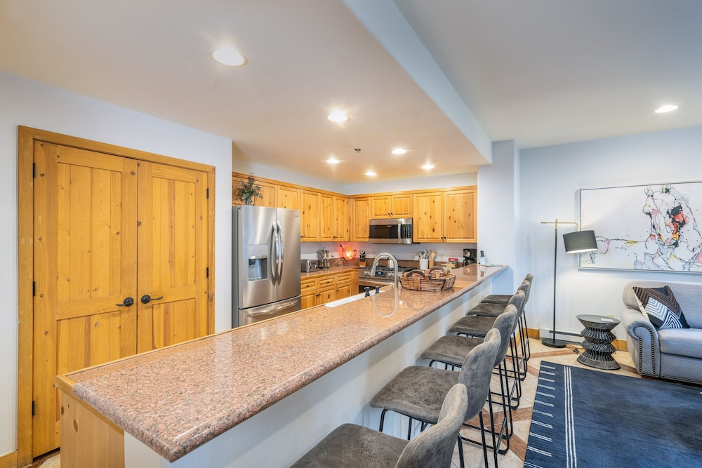 Bear Creek Lodge 201 3 Bedroom Condo
