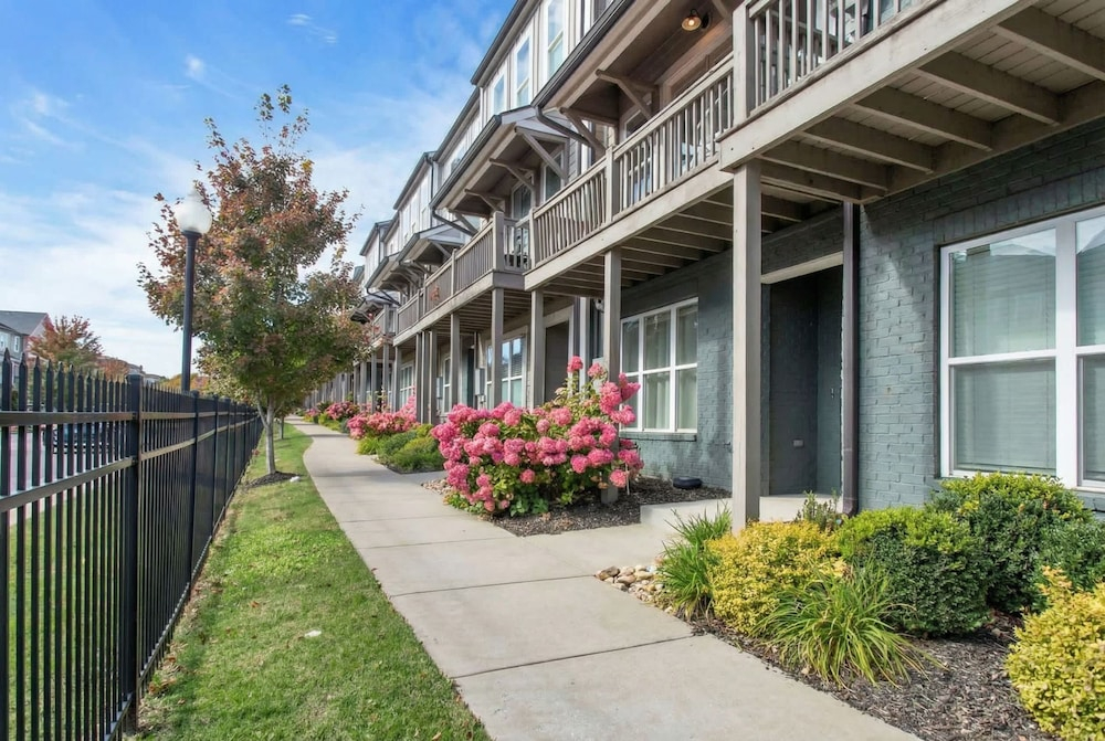Near Gulch 12 South Book Luxury Now