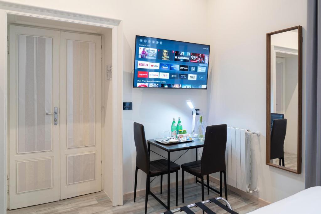 Varese Suites