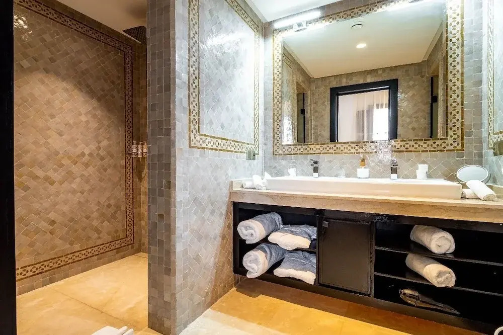Riad N5