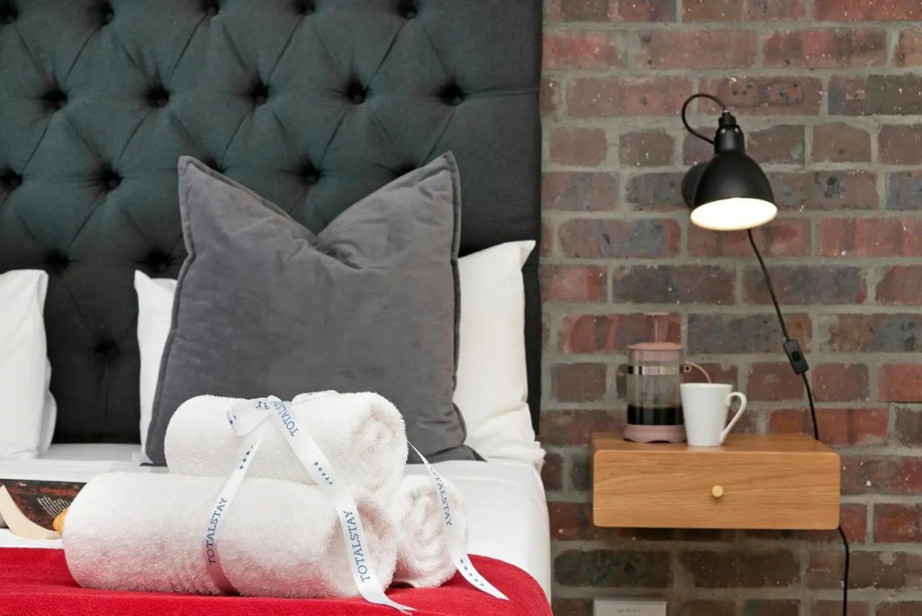 Urban Artisan Luxury Suites by Totalstay