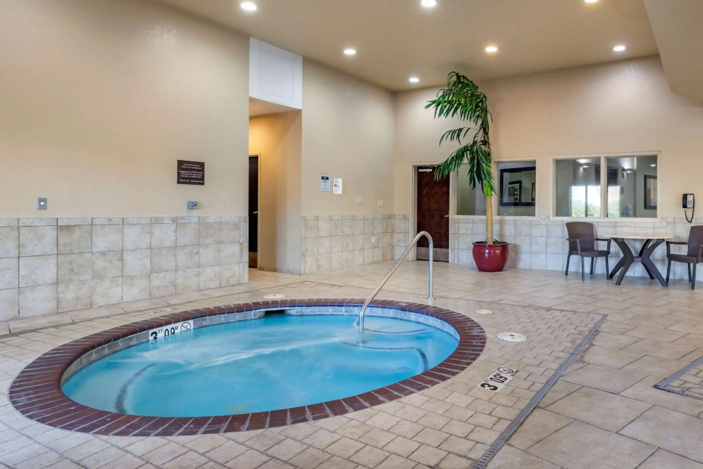 Comfort Inn Bentonville - Crystal Bridges