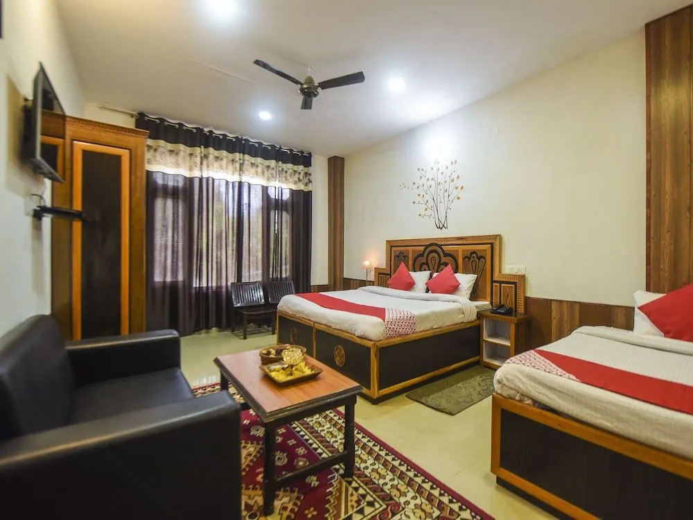 OYO 8059 Devdar Resort