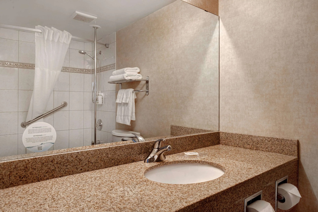 Days Inn by Wyndham Calgary South