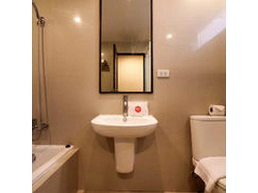 Nida Rooms New Petchburi Perspective at The Green Bells