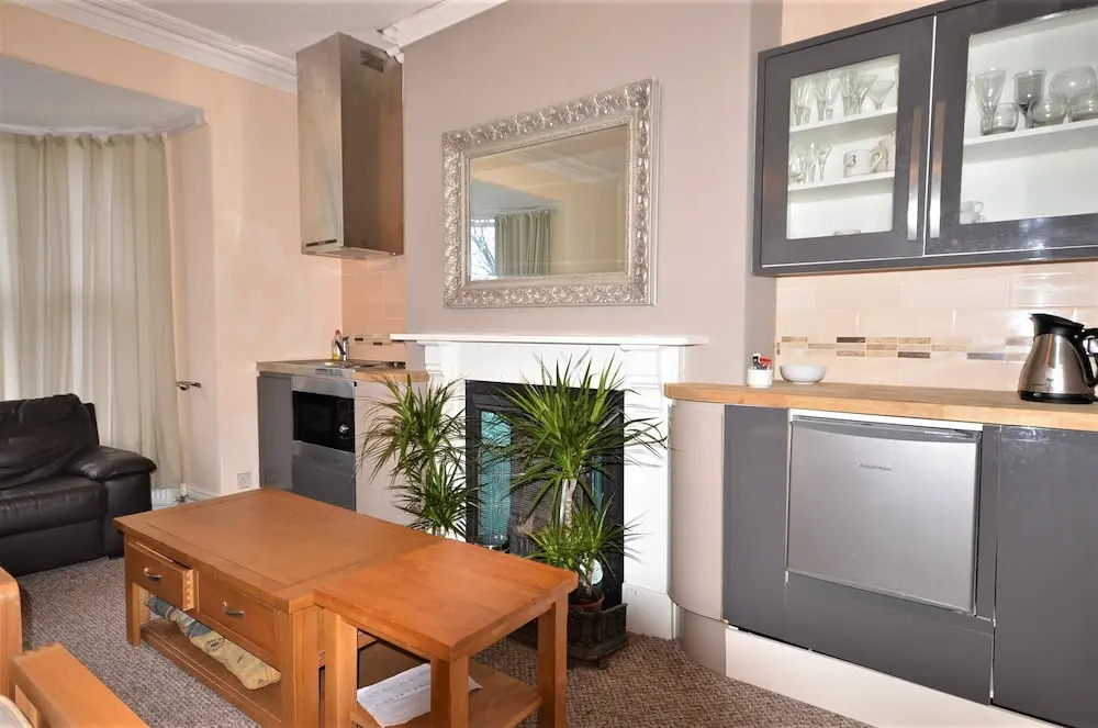 Porthkerry Apartment 1