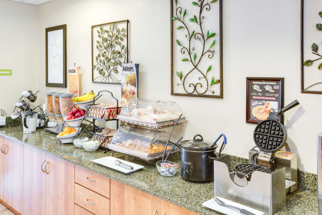 Microtel Inn & Suites by Wyndham Saraland