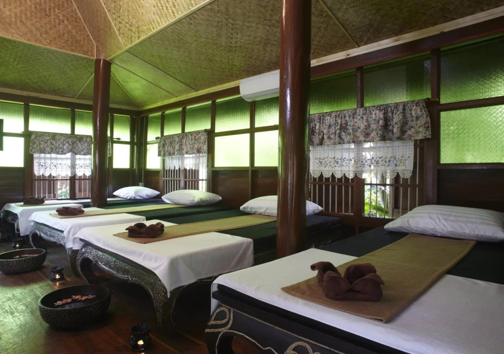 360 Tanawasin Resort & Spa