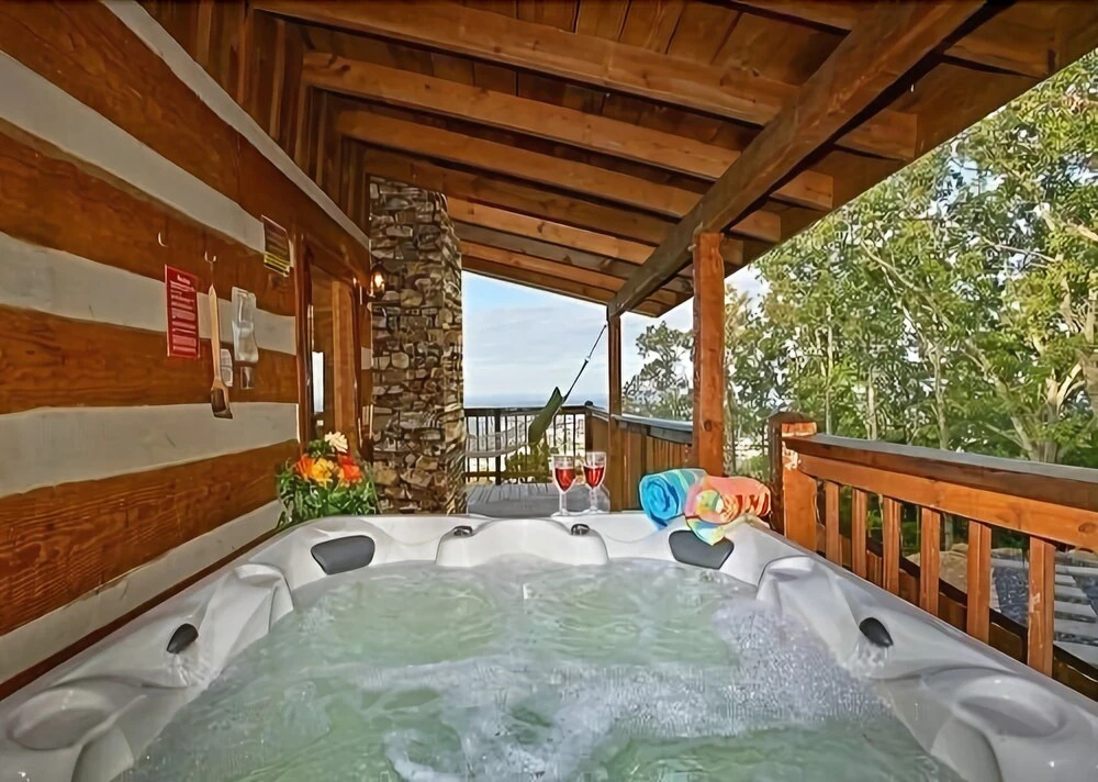 Eagle's View - 1 Br cabin by RedAwning