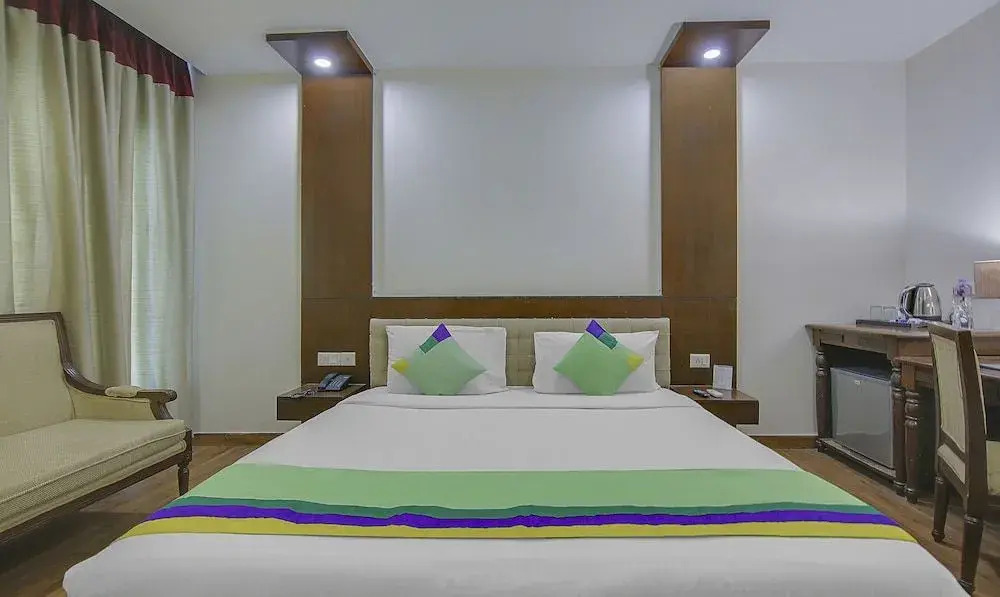 Treebo Trend Hotel Heaven