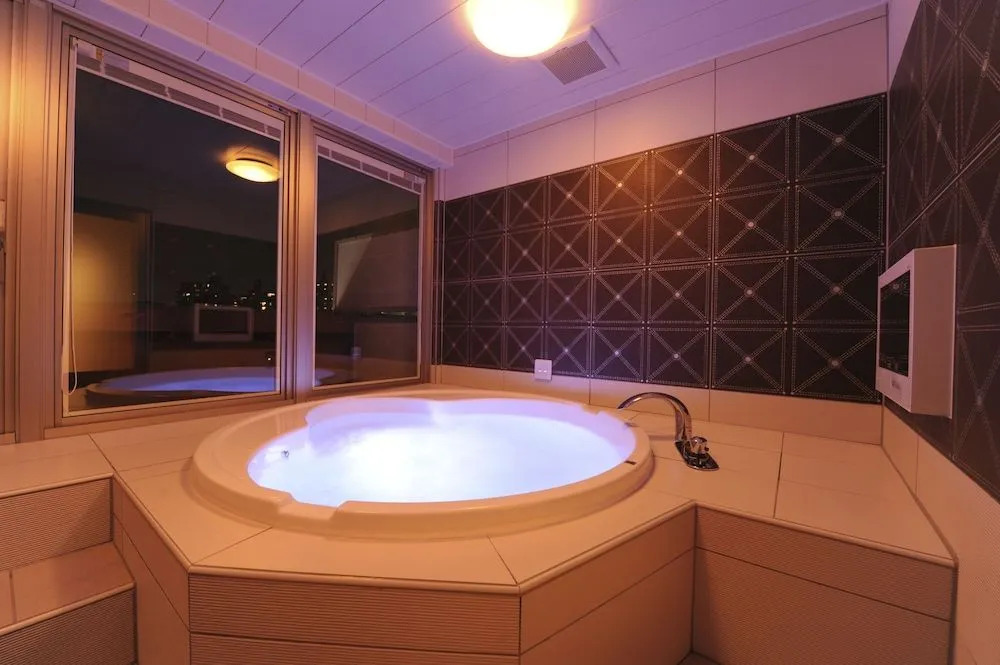 HOTEL IRIS - Adult Only