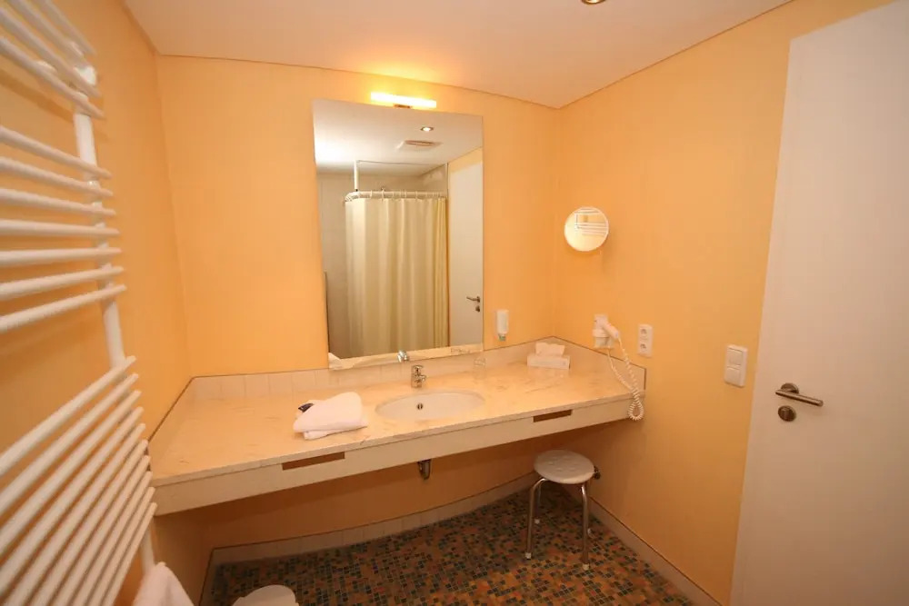 Hotel Benserhof Garni am Hafen