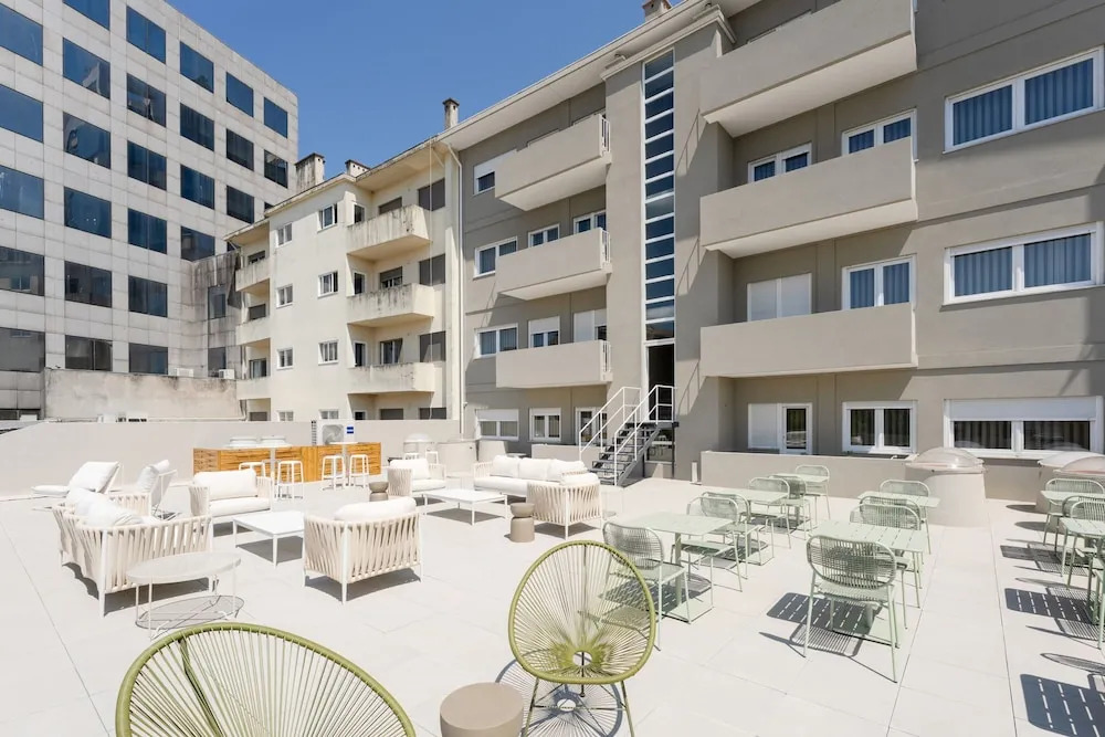 Bom Sucesso Executive Flat 5 3 by Feel Porto