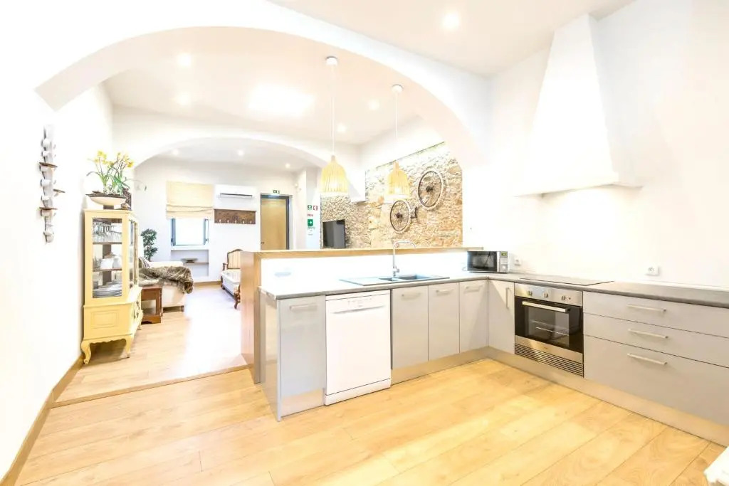 Villa with 3 bedrooms in Quelfes with wonderful sea view shared pool enclosed garden 4 km from the beach
