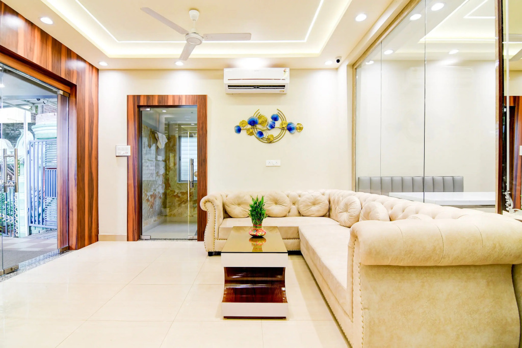 Super Townhouse Kaikhali Near Airport