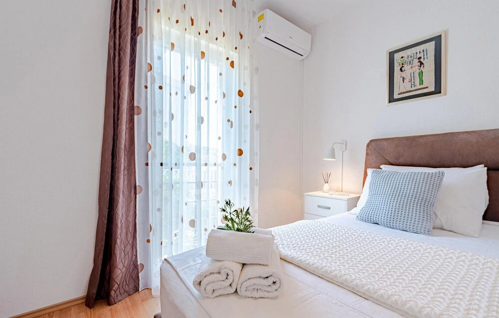 Awesome Home in Prigradica With Wifi and 3 Bedrooms
