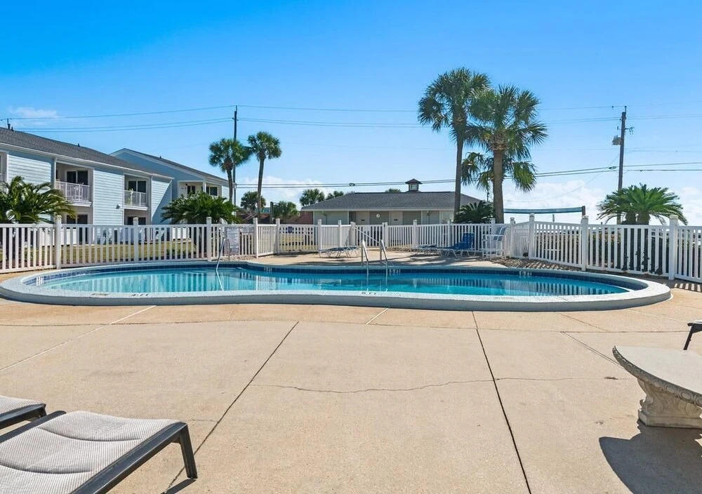 Tradewinds Condominium #25
