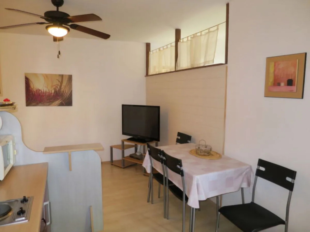 Five-Bedroom Holiday Home in Rovanjska