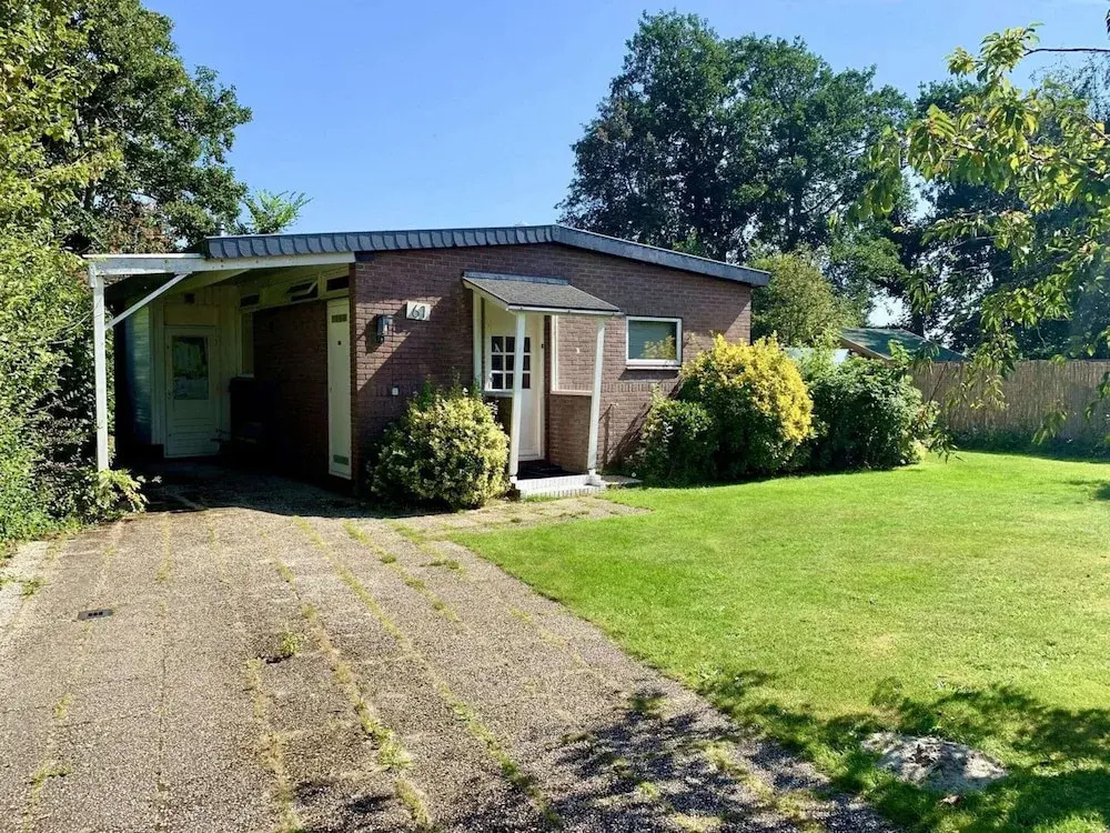 Sunny Garden Retreat Bungalow