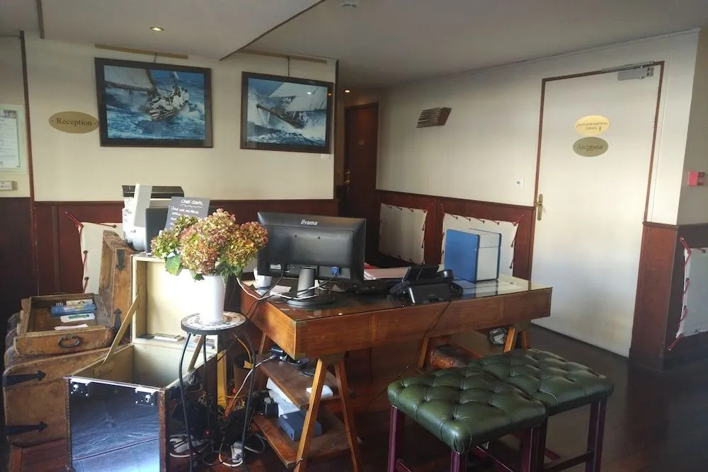 LOGIS HOTEL - La Petite Rade