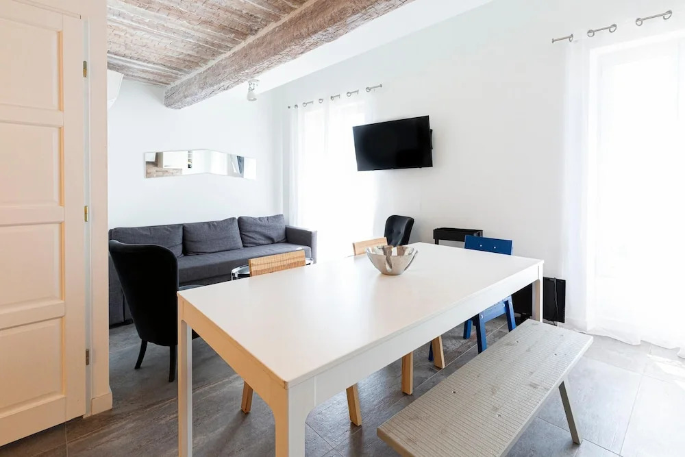 Charming 2 bedroom apartment in the best location, old town of Antibes 301