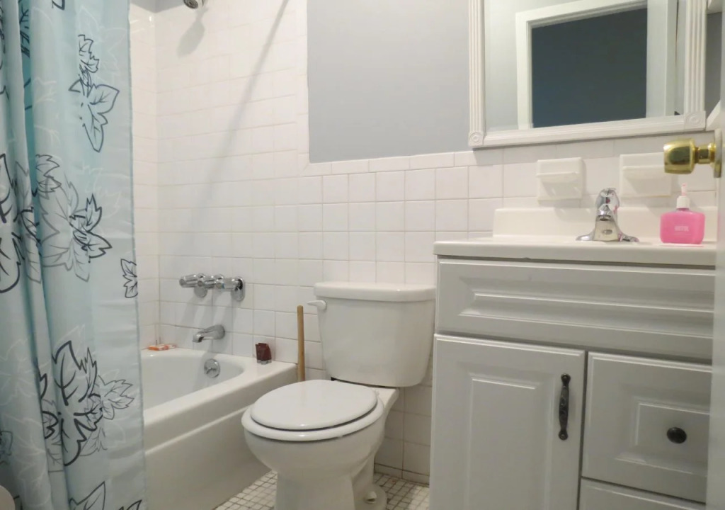 Uptown Manhattan Deluxe Apartments
