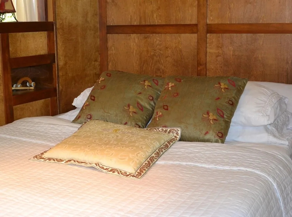 Alderwood Cottage & Suite - Bowen Island