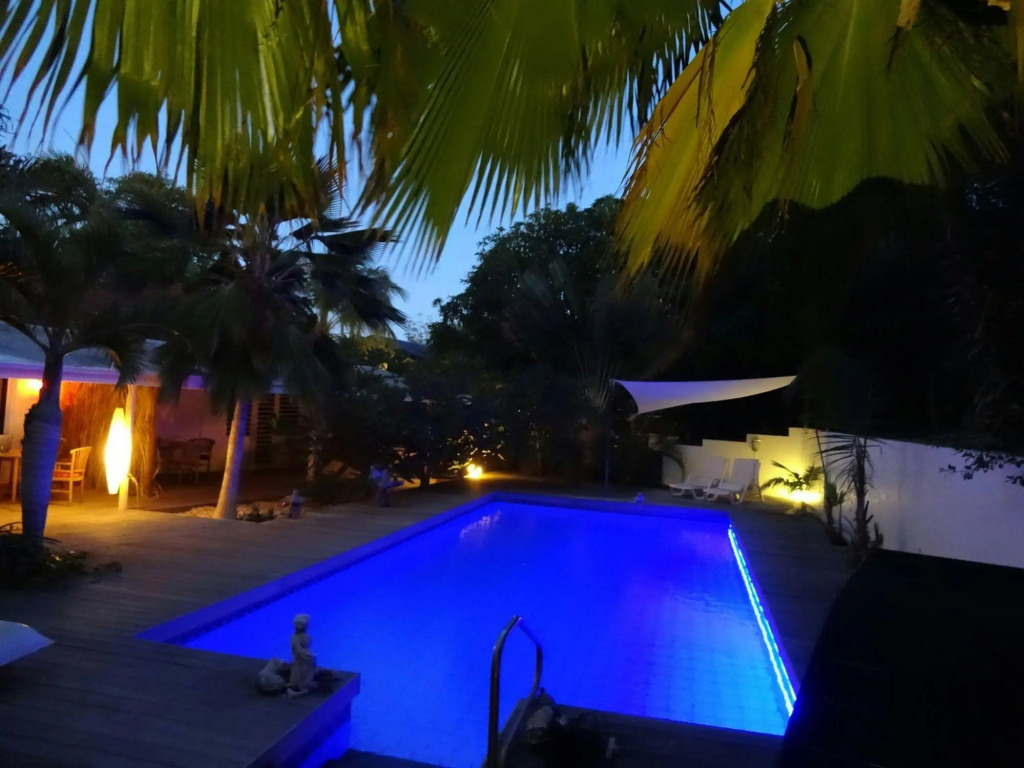 Frangipani Apartments