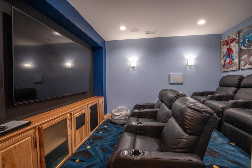 Luxury Cabin Lake View Access Theater Game Room