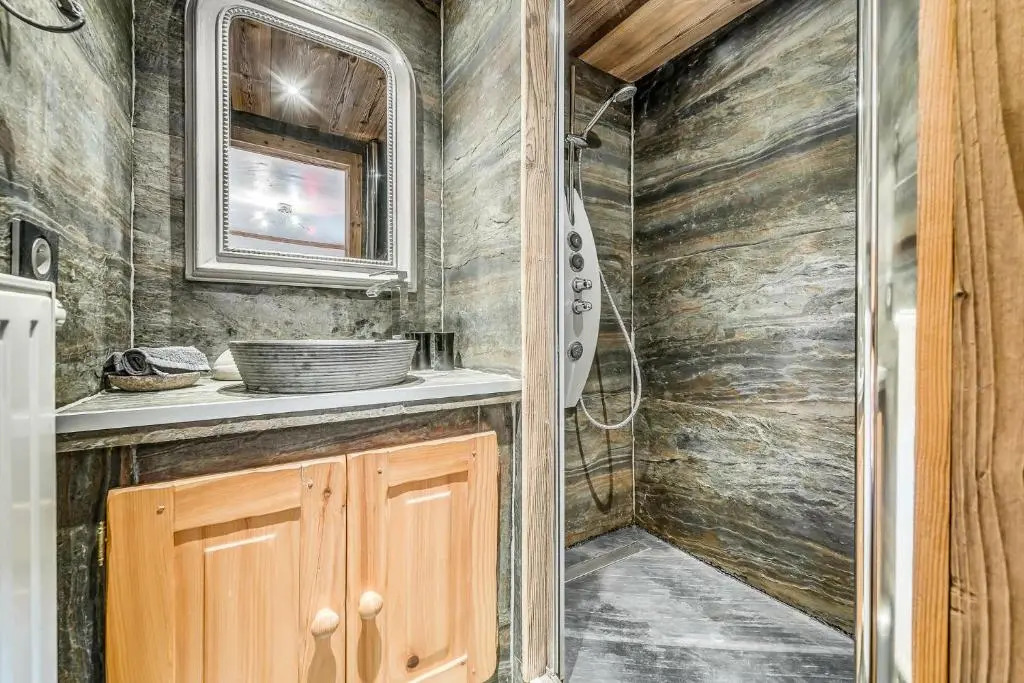 Chalet Iseran - Chalets pour 15 Personnes 10