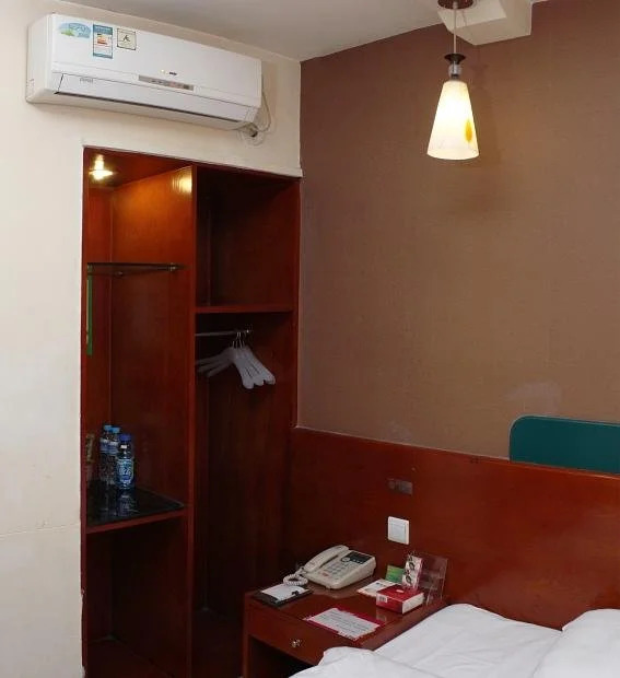 Jiaxinyi Hotel (Chongqing Shipingqiao)