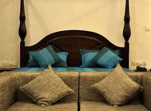 Barmer House