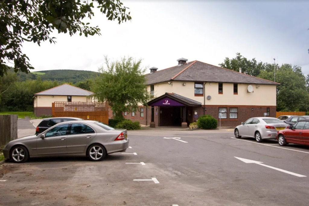 Premier Inn Caerphilly - Corbetts Lane