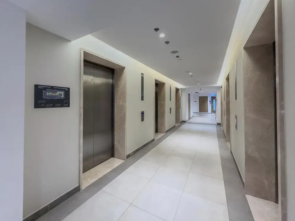 GLOBALSTAY. Creek Horizon Tower 2