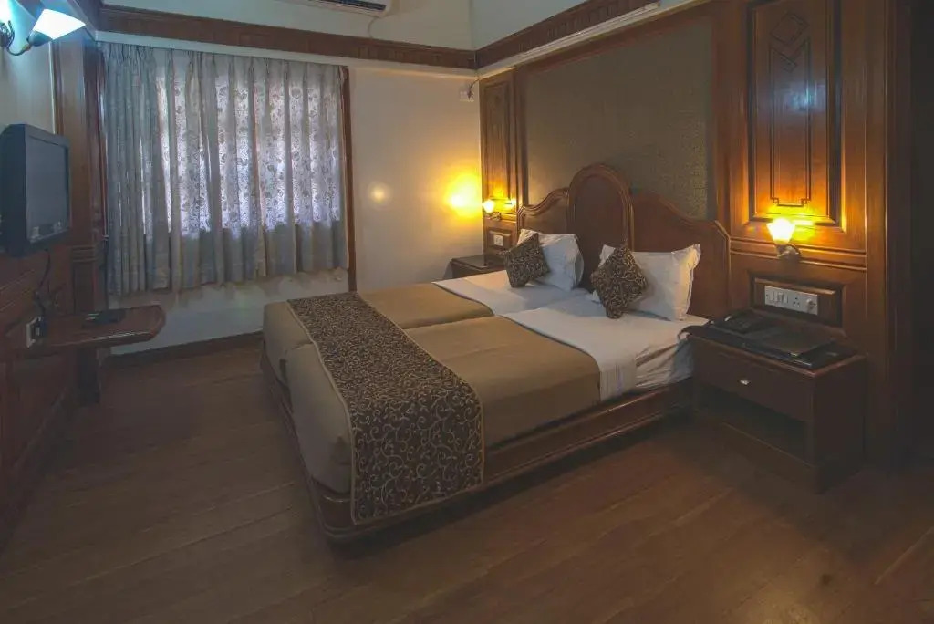 Hotel Ayodhya