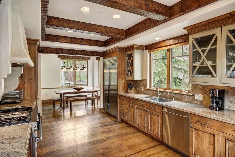 5BR Alpine Luxury Home with Private Hot Tub by RedAwning - Save 20% on 7+ Nights!