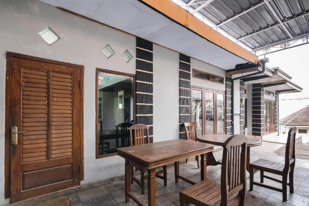 OYO 1765 Herman Homestay