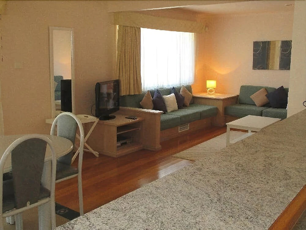 Waratah - 3 Bedroom Cottage