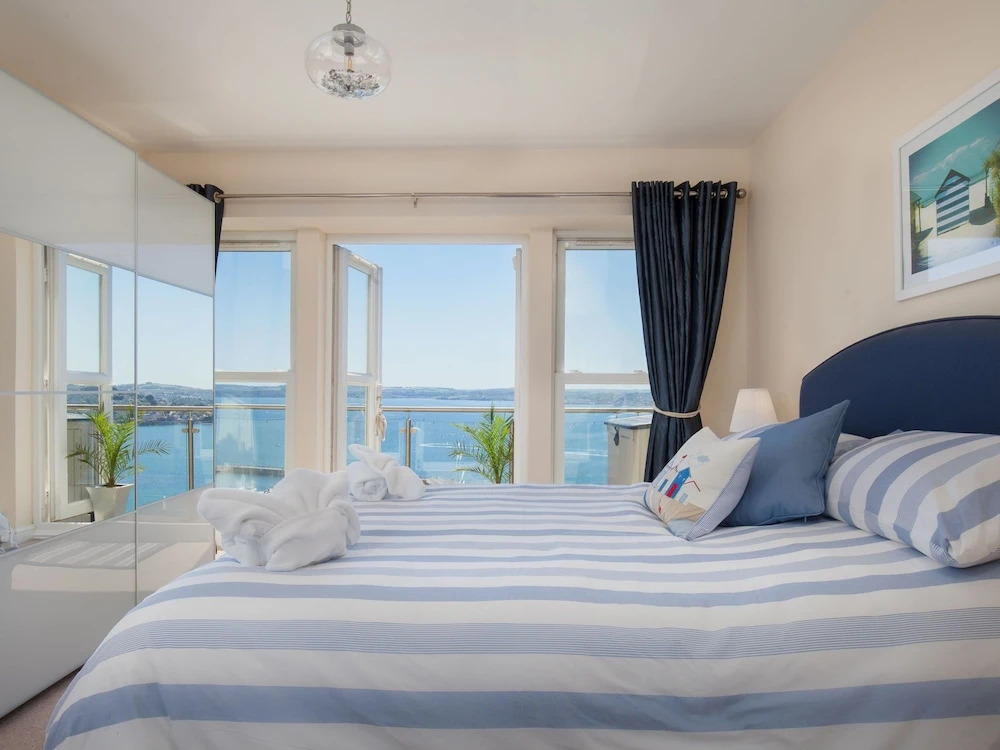 Beautiful Apartment in Torquay With Sea View