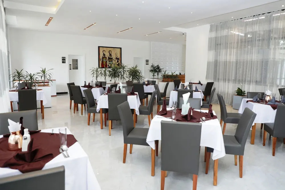 Villa Alpha International Hotel